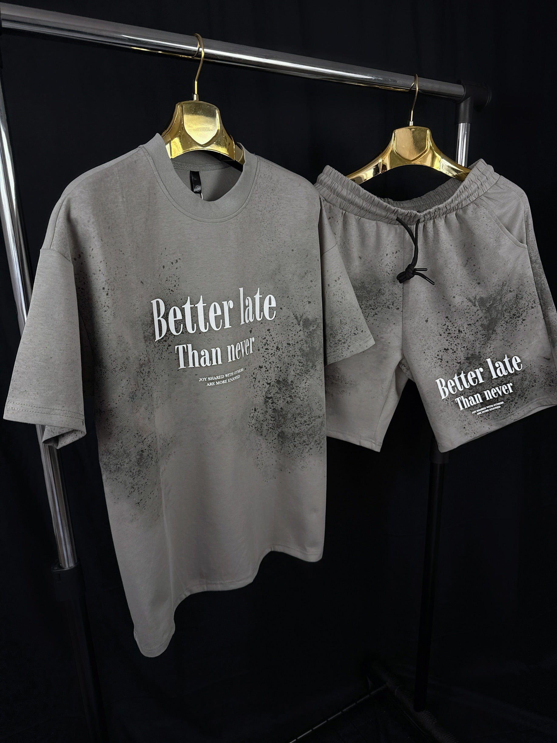 Compleu Barbati “ Better Late” Premium