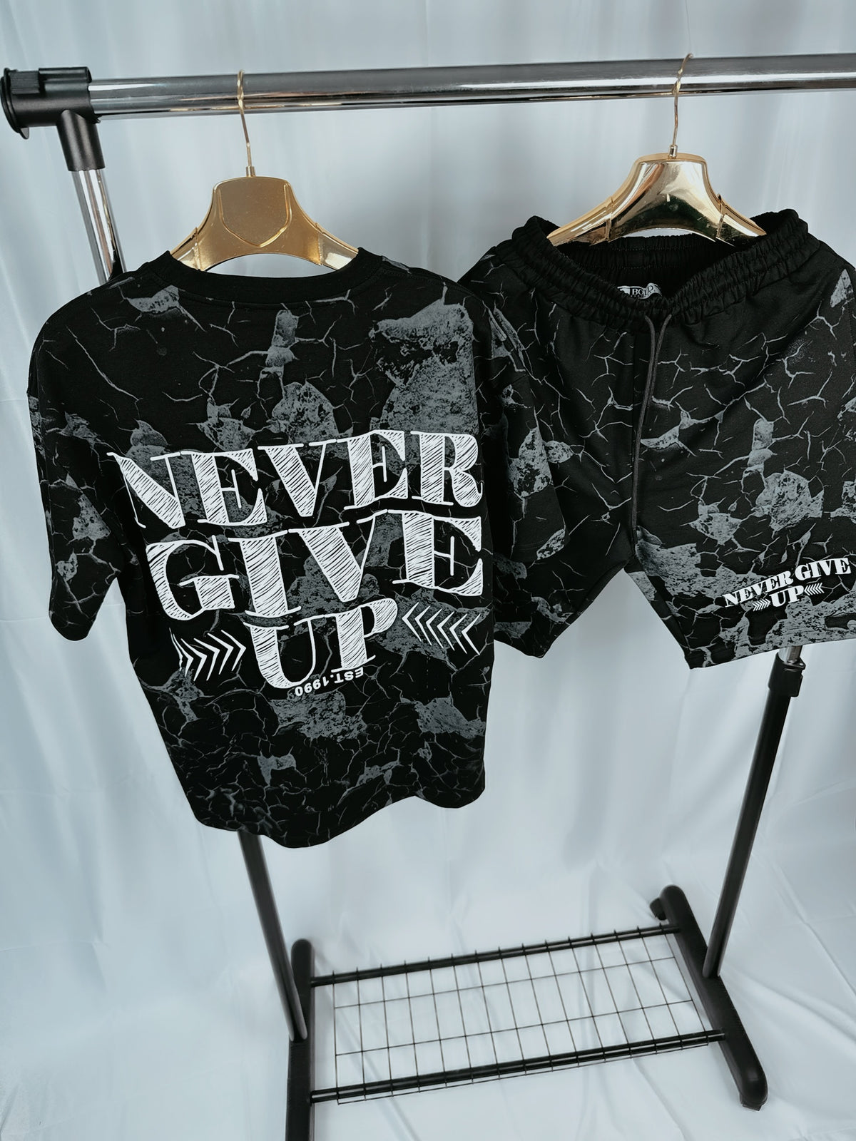 Compleu Barbati “ NEVER GIVE UP”